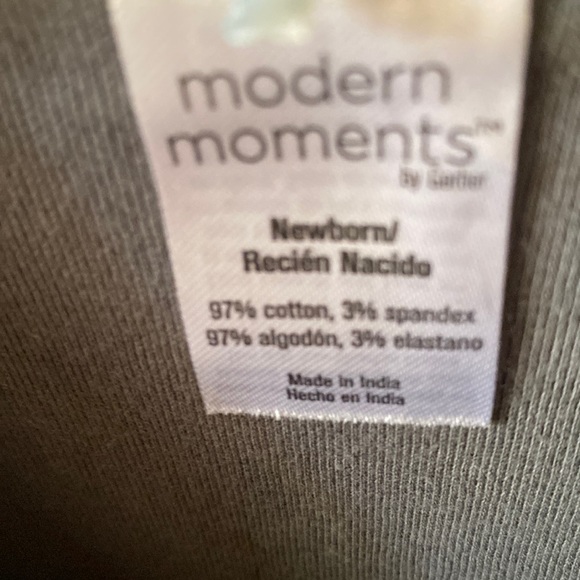 Baby Long Sleeve Star Onepiece Size Newborn NEW - Picture 3 of 4